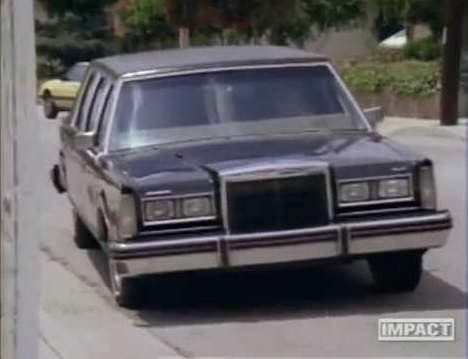 Lincoln Town Car Stretched Limousine