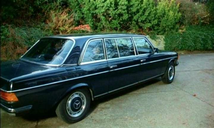 Mercedes-Benz 240 D Lang