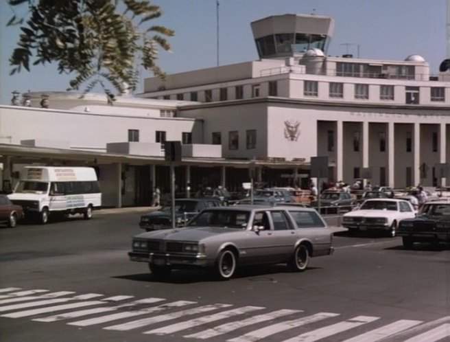 Oldsmobile Custom Cruiser Ep. 1