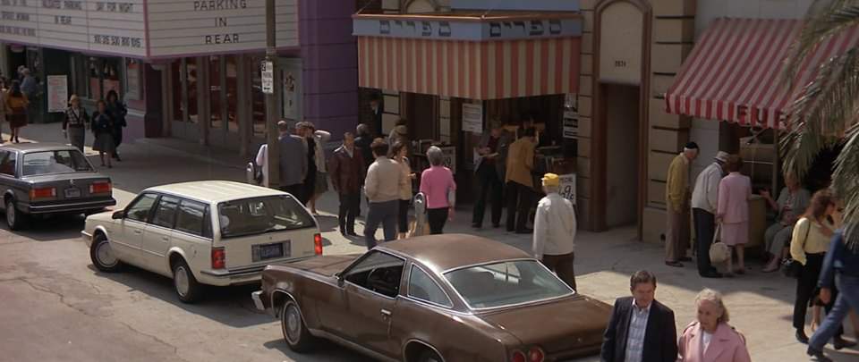 Oldsmobile Cutlass Cruiser