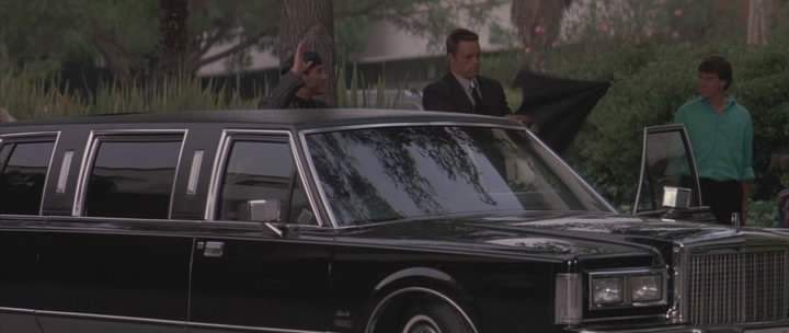 Lincoln Town Car Stretched Limousine