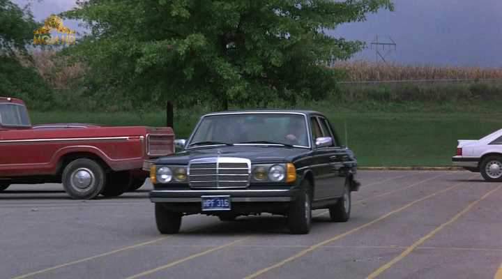 Mercedes-Benz 240 D