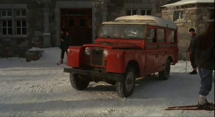 Land-Rover 109'' Series IIa Station Wagon