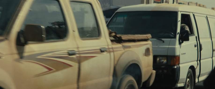 Mitsubishi L-300