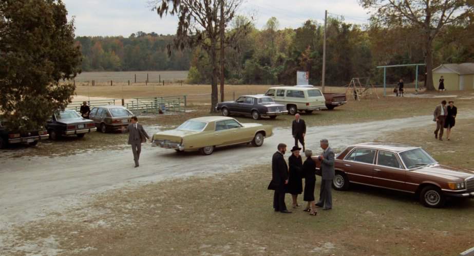 Chrysler New Yorker Brougham