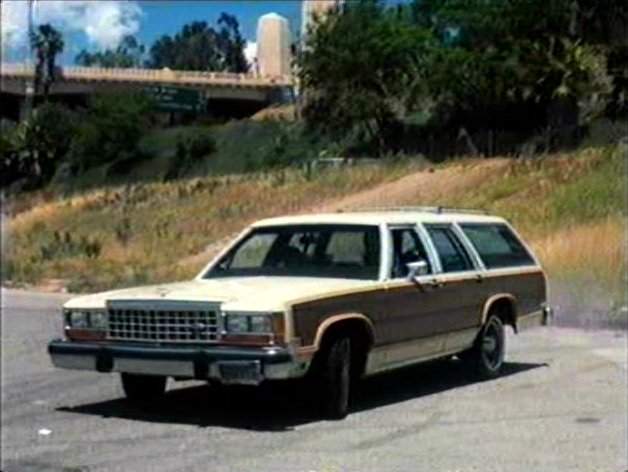 Ford LTD Country Squire