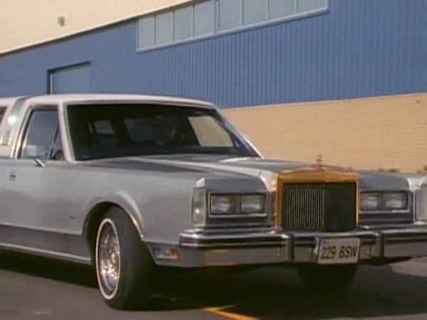 Lincoln Town Car Stretched Limousine
