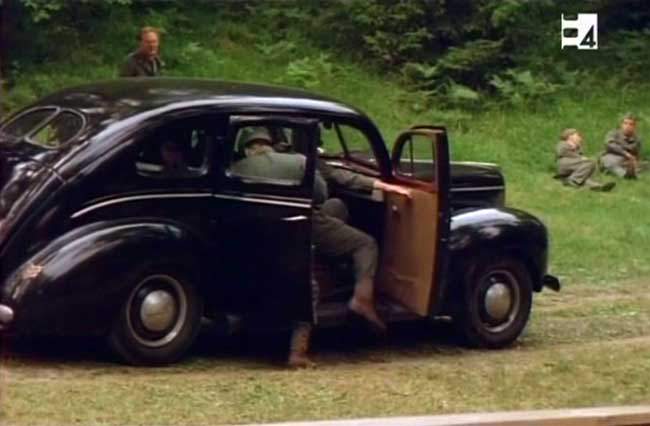 Ford V8 De Luxe