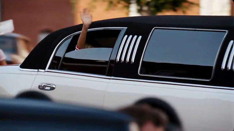 Lincoln Town Car Stretched Limousine