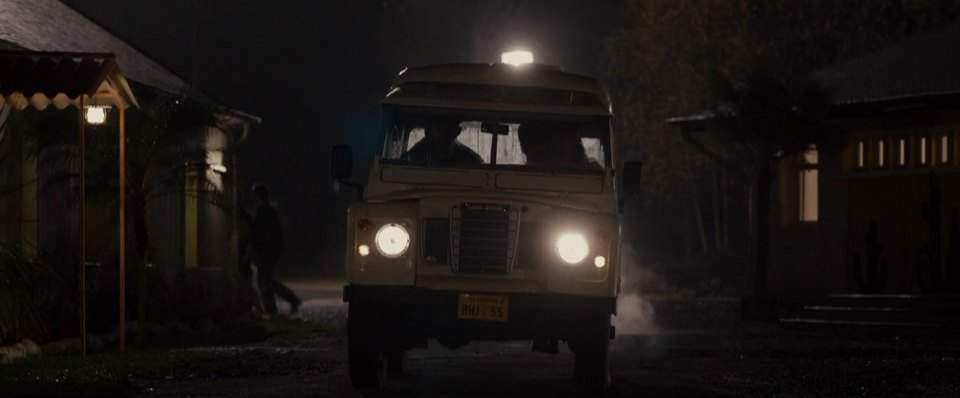 Land-Rover 109'' Series III Station Wagon