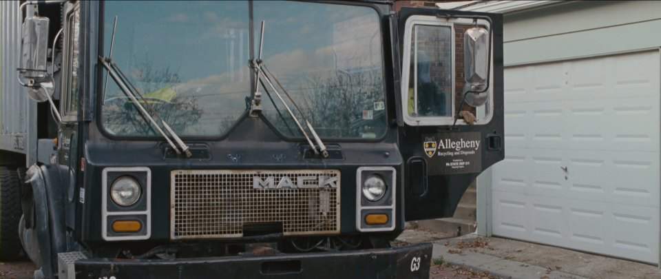 Mack MR