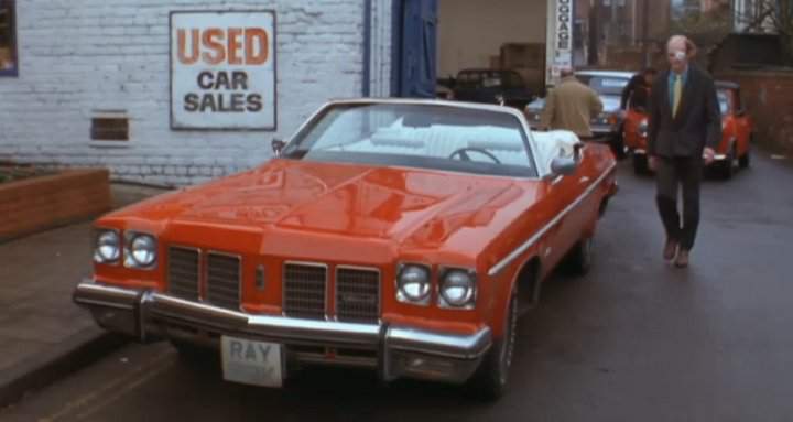 Oldsmobile Delta 88 Royale