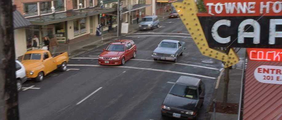 Mazda 323