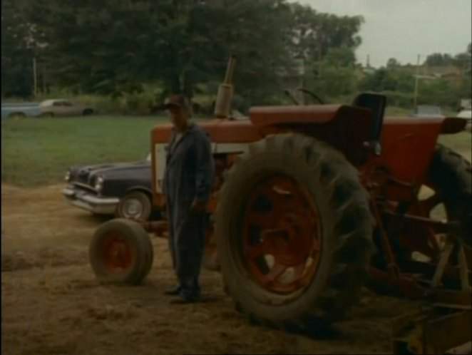 International Harvester 656