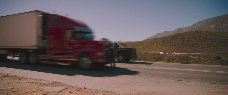 Freightliner FLD