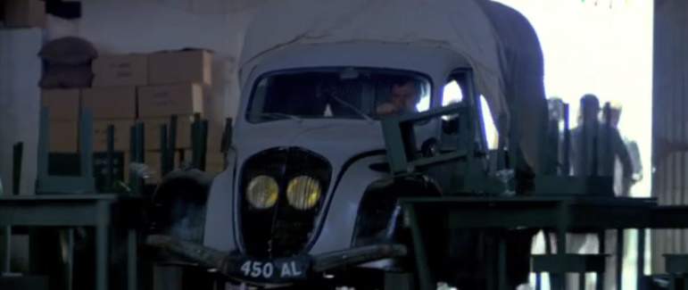 Peugeot 202 UH Camionnette Bâchée