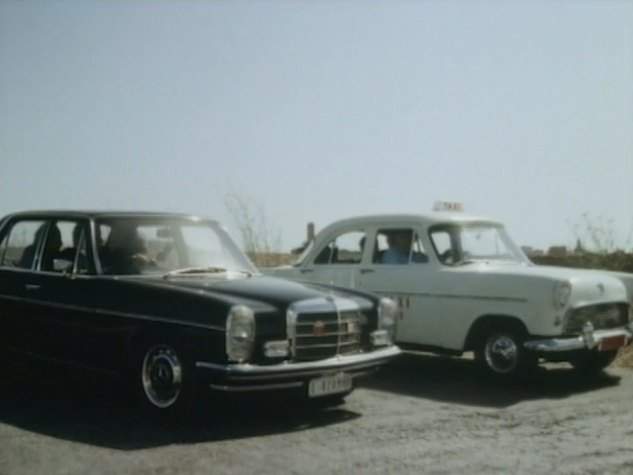 Mercedes-Benz 230