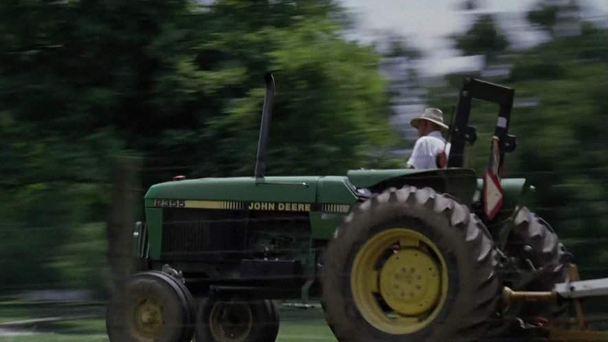 John Deere 2355