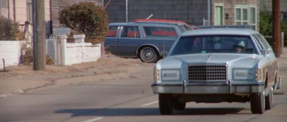 Ford LTD Country Squire