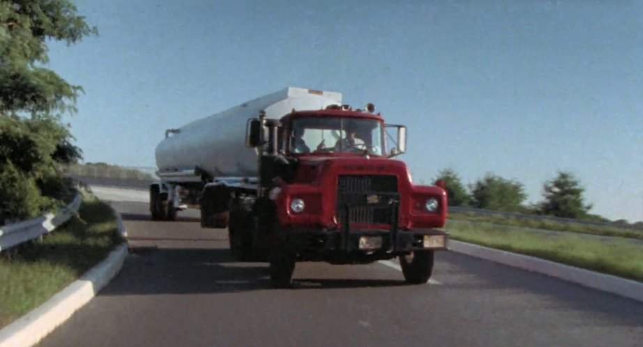 Mack R-Series