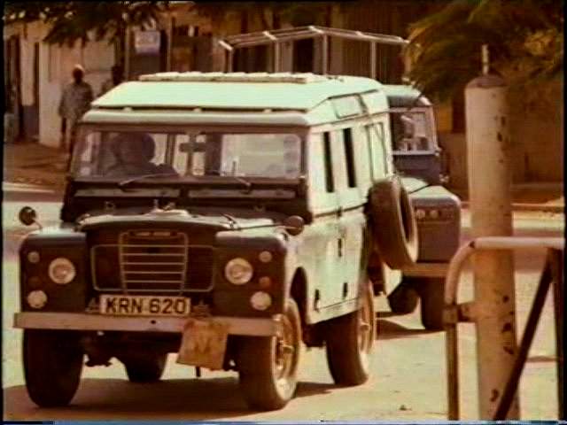 Land-Rover 109'' Series III Station Wagon