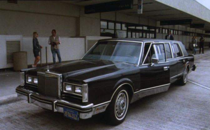 Lincoln Town Car Stretched Limousine