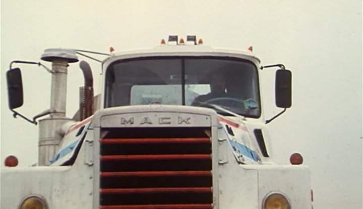 Mack DM-800 ST