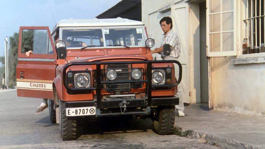 Land-Rover 109'' Series III Station Wagon