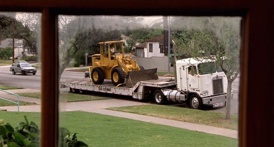 Kenworth K-121