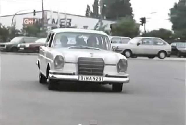Mercedes-Benz 220 S