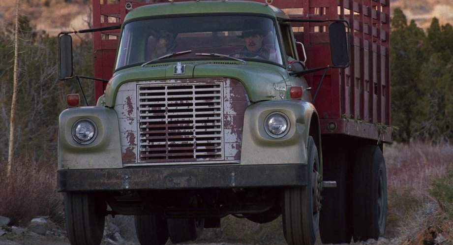 International Harvester Loadstar 1800
