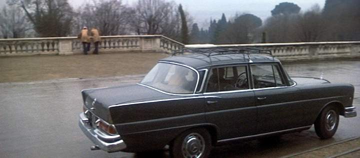 Mercedes-Benz 220 SE