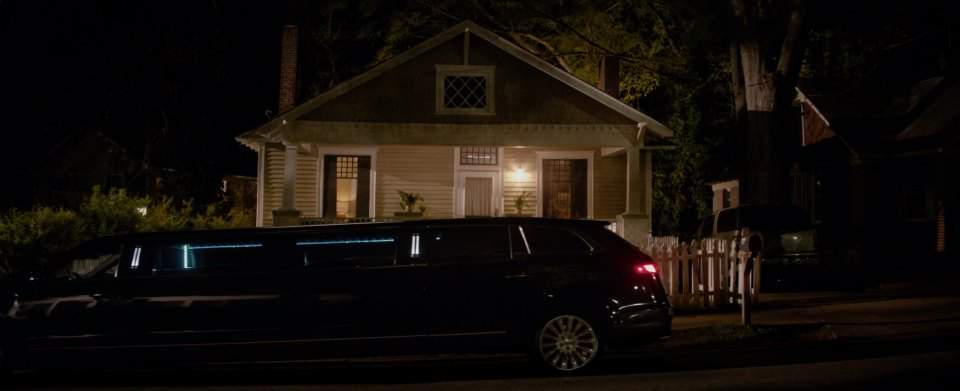 Lincoln MKT Stretched Limousine