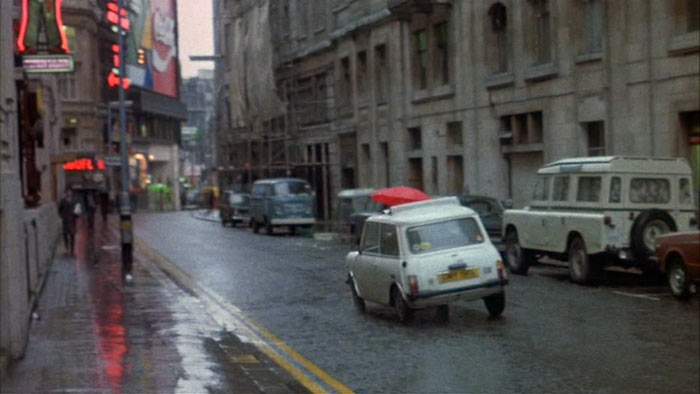 Land-Rover Santana 109'' Series III Station Wagon