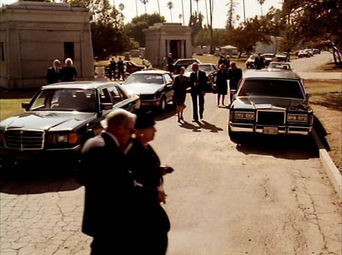 Lincoln Town Car Stretched Limousine