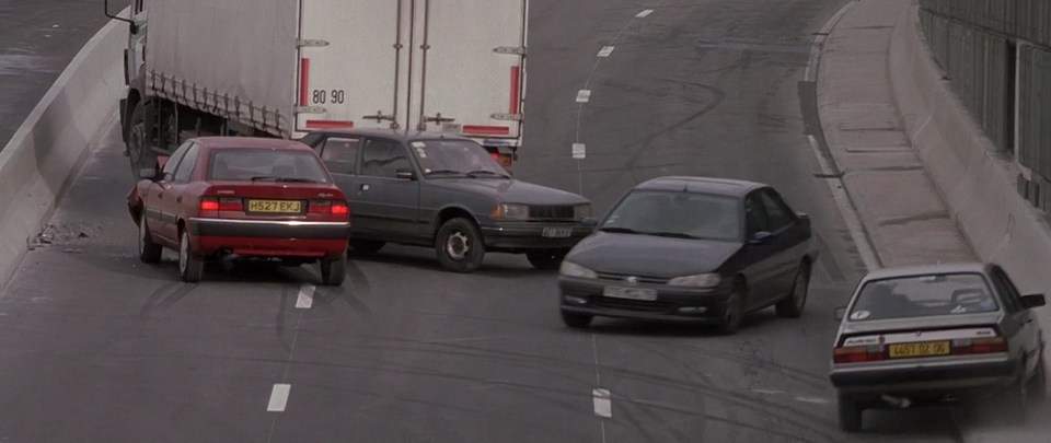 Peugeot 305