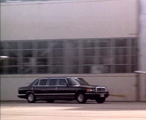 Mercedes-Benz 560 SEL Stretched Limousine
