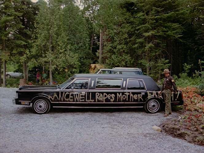 Lincoln Town Car Stretched Limousine