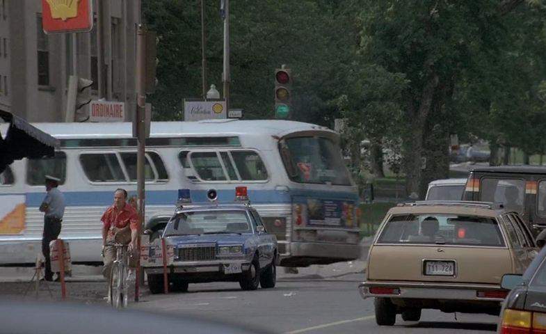 Plymouth Caravelle
