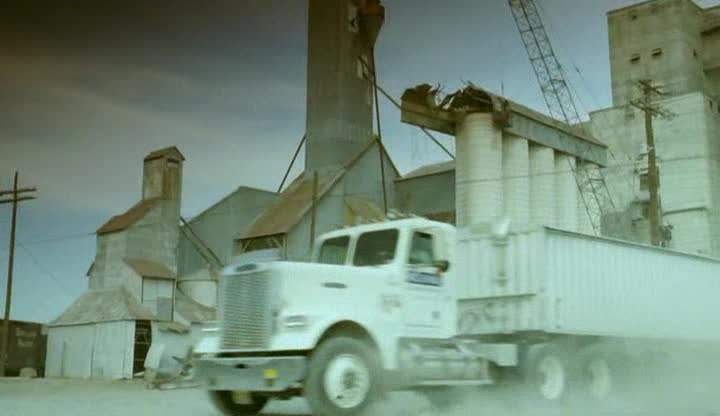 Freightliner FLC 120 64 T