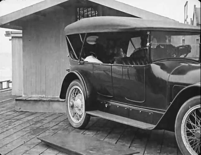 Locomobile Model 38