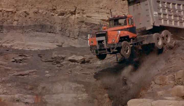 Mack DM-800 ST