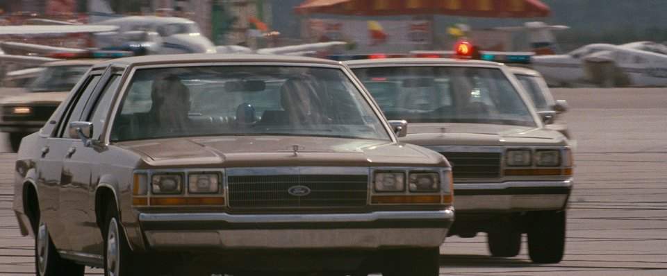 Ford LTD Crown Victoria