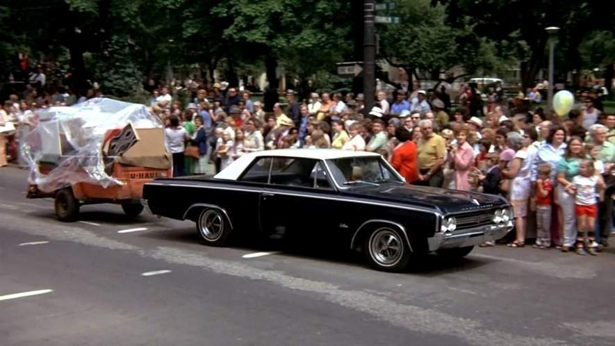Oldsmobile F-85 Cutlass