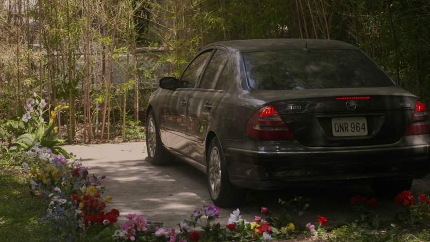 Mercedes-Benz E 320