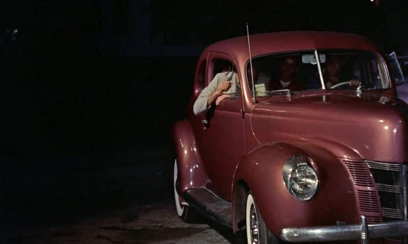 Ford V8 De Luxe