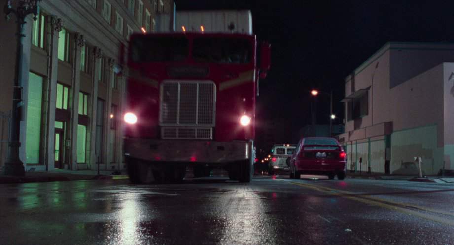 White-Freightliner WFT-6364T