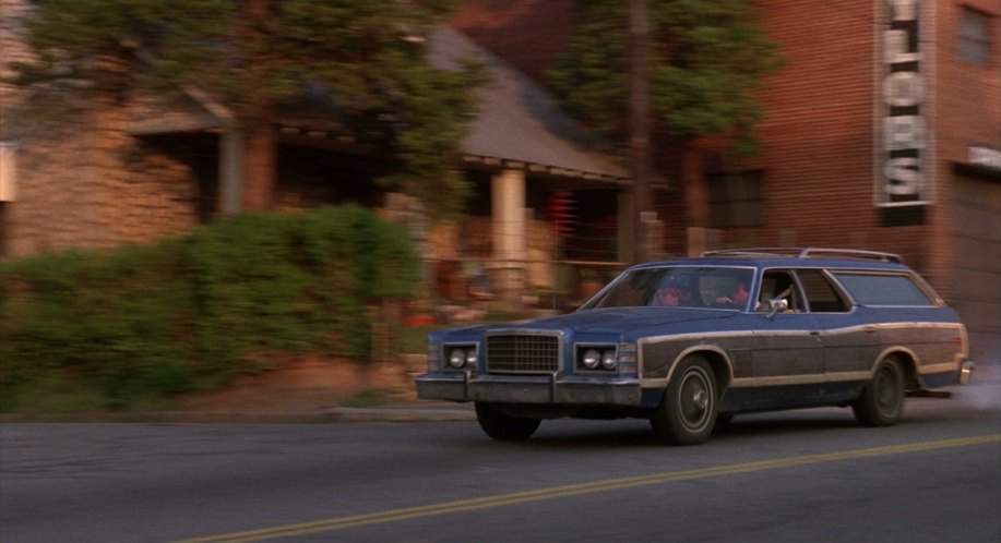 Ford LTD Country Squire