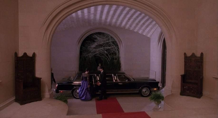Lincoln Town Car Stretched Limousine