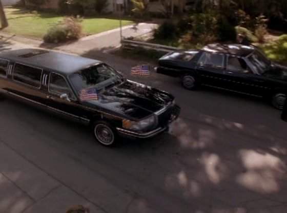 Lincoln Town Car Stretched Limousine